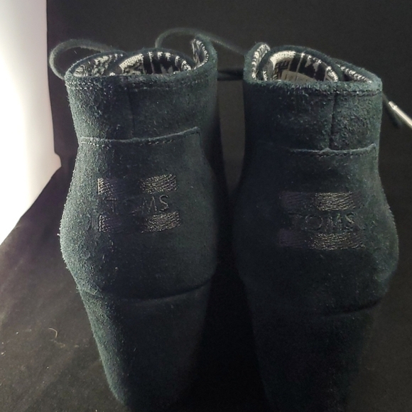 Tom's Black Suede Desert Wedges SZ 6 - Picture 4 of 6